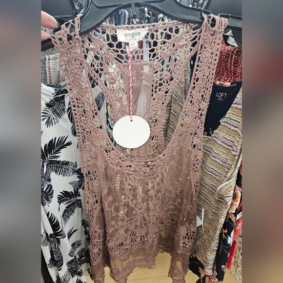 NWT Umgee White Lace Tank Top with Floral Detailing - Picture 6 of 6